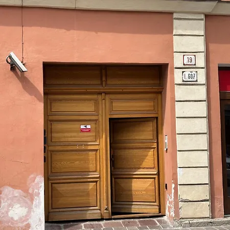 Dh Duomo Iv קושיצה